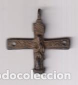 Medallas tem&aacute;ticas: Virgen (rogando) en la Cruz. adornos en los maderos. (AE 34 mms.) R/INRI. Falta Jes&uacute;s, aunque sin se