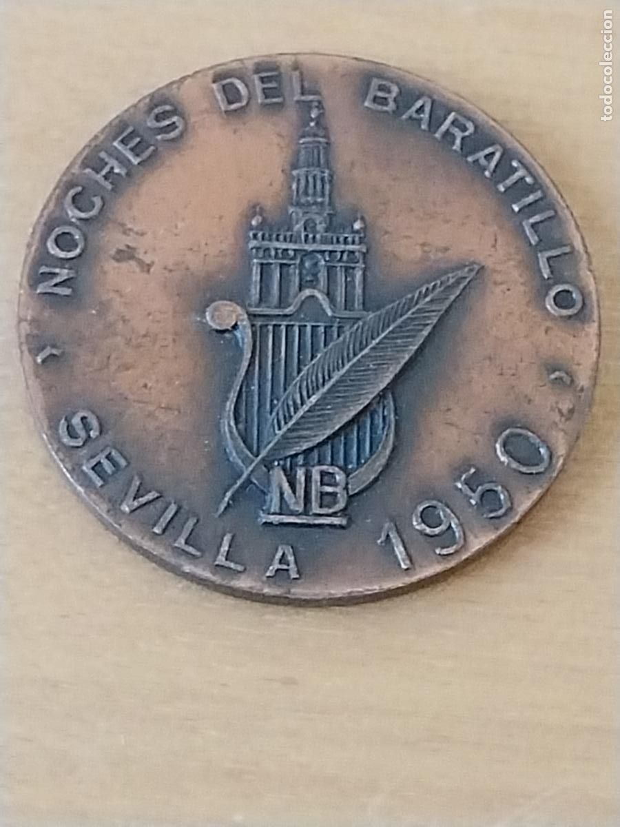 Medallas tem&aacute;ticas: NOCHES BARATILLO SEVILLA 1950 MEDALLA MANO TONO COBRE FLORENCIO QUINTERO 4CMS