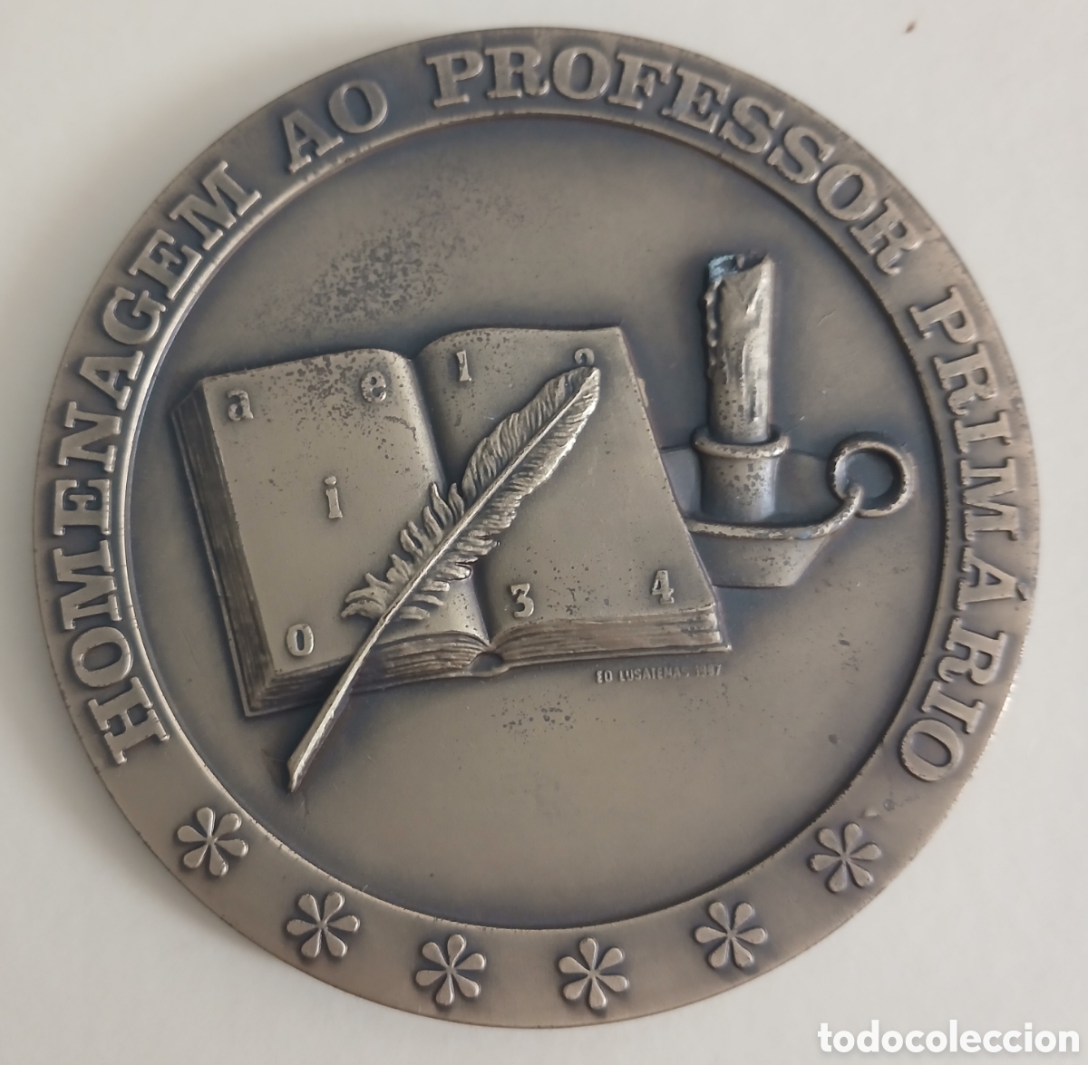 Medallas tem&aacute;ticas: Medalla de Bronce Jorge Coelho 1987 - Homenaje al Profesor Primario - 9 cm 248 gr.