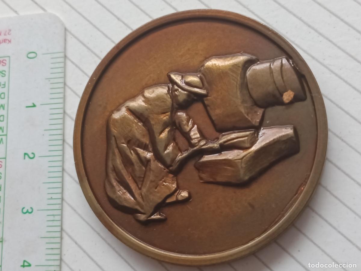 Medallas tem&aacute;ticas: 400 a&ntilde;os de la Ferrer&iacute;a de Mirandaola. Legazpia, Legazpi. Guip&uacute;zcoa. 1580-1980