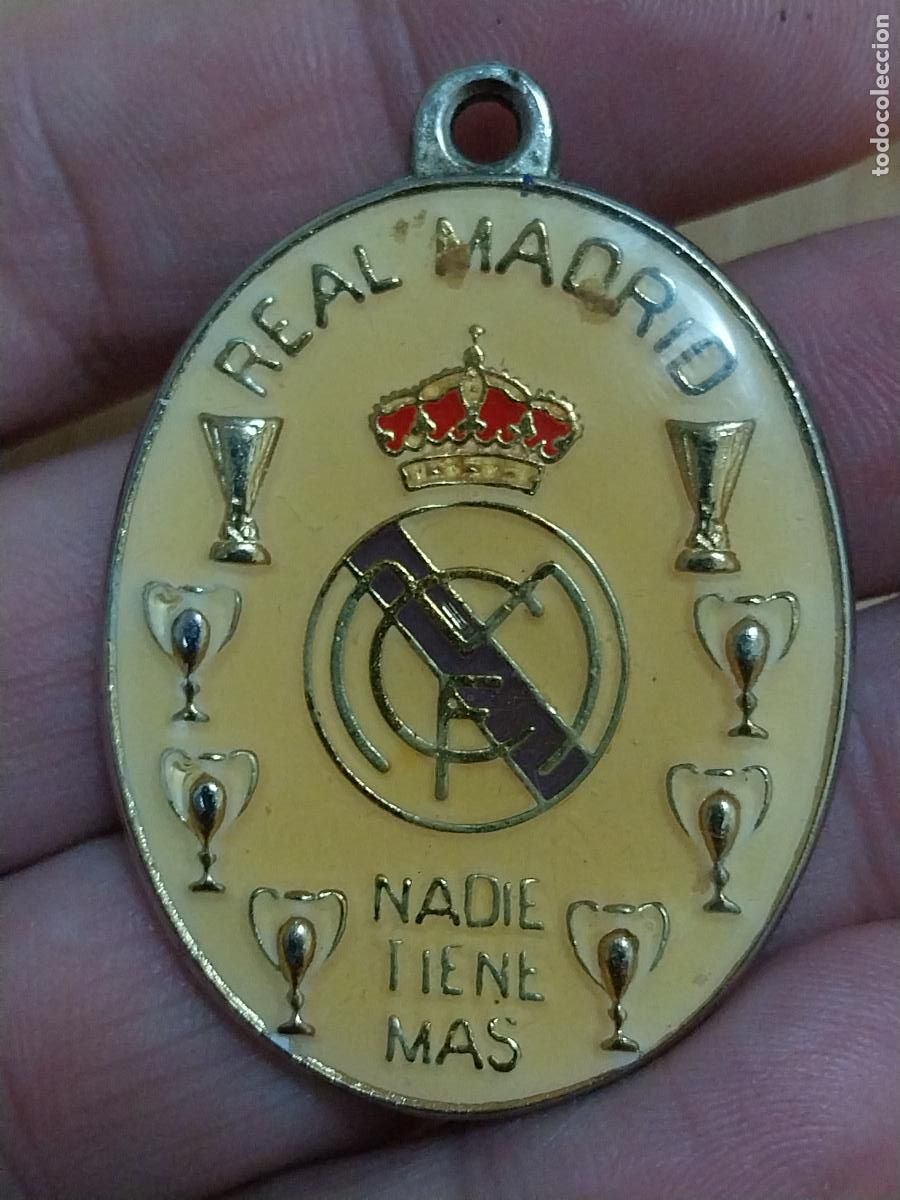 Medallas tem&aacute;ticas: REAL MADRID LLAVERO COPAS 22 GOTA 5.23CMS ALTO ORIGINAL
