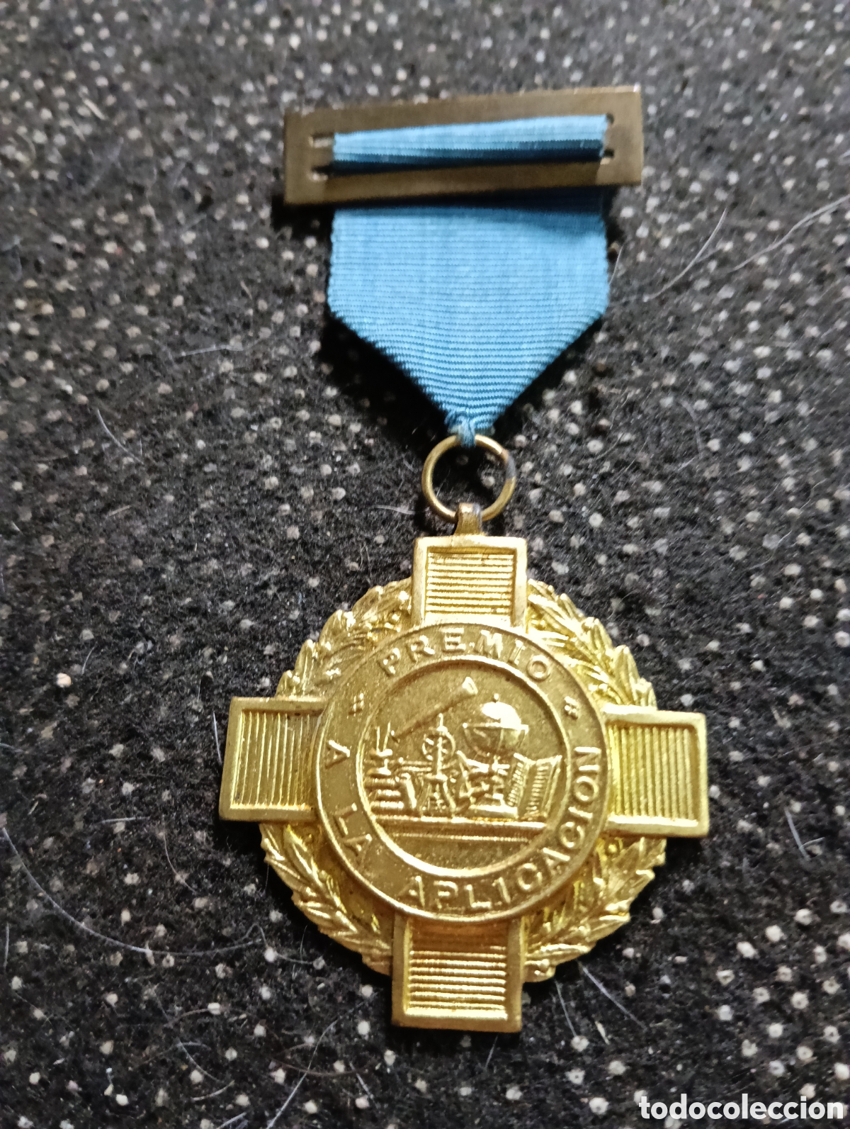 Medallas tem&aacute;ticas: MEDALLA AL PREMIO A LA APLICACION 9 X 4,5 CM