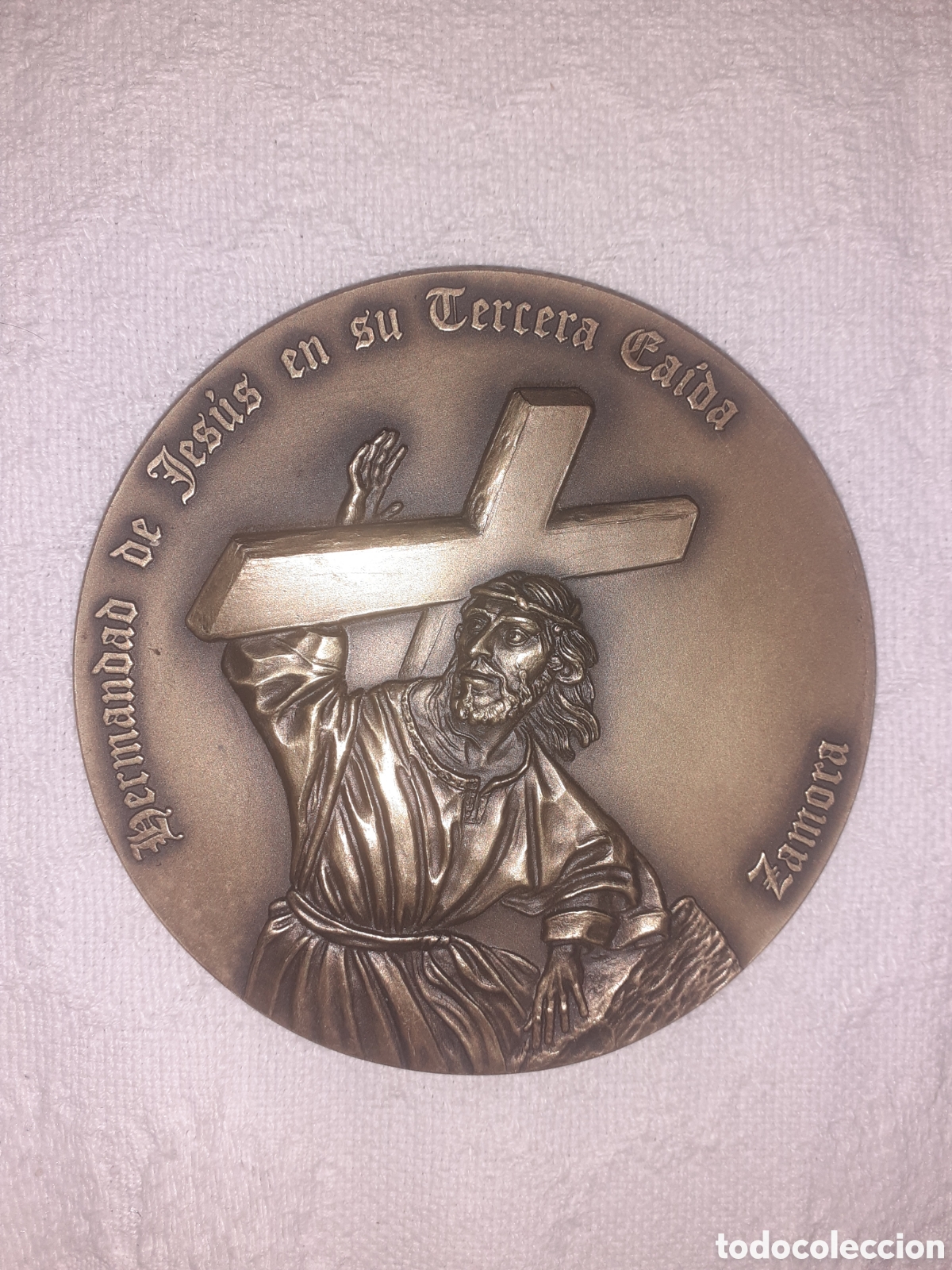 Medallas tem&aacute;ticas: GRAN MEDALLA 50 ANIVERSARIO JESUS EN SU TERCERA CAIDA. SEMANA SANTA ZAMORA. 1992. 9 CM