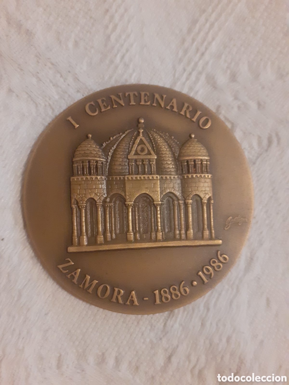 Medallas tem&aacute;ticas: GRAN MEDALLA I CENTENARIO ADORACION NOCTRURNA ESPA&Ntilde;OLA. ZAMORA. 1986. 5,5 CM