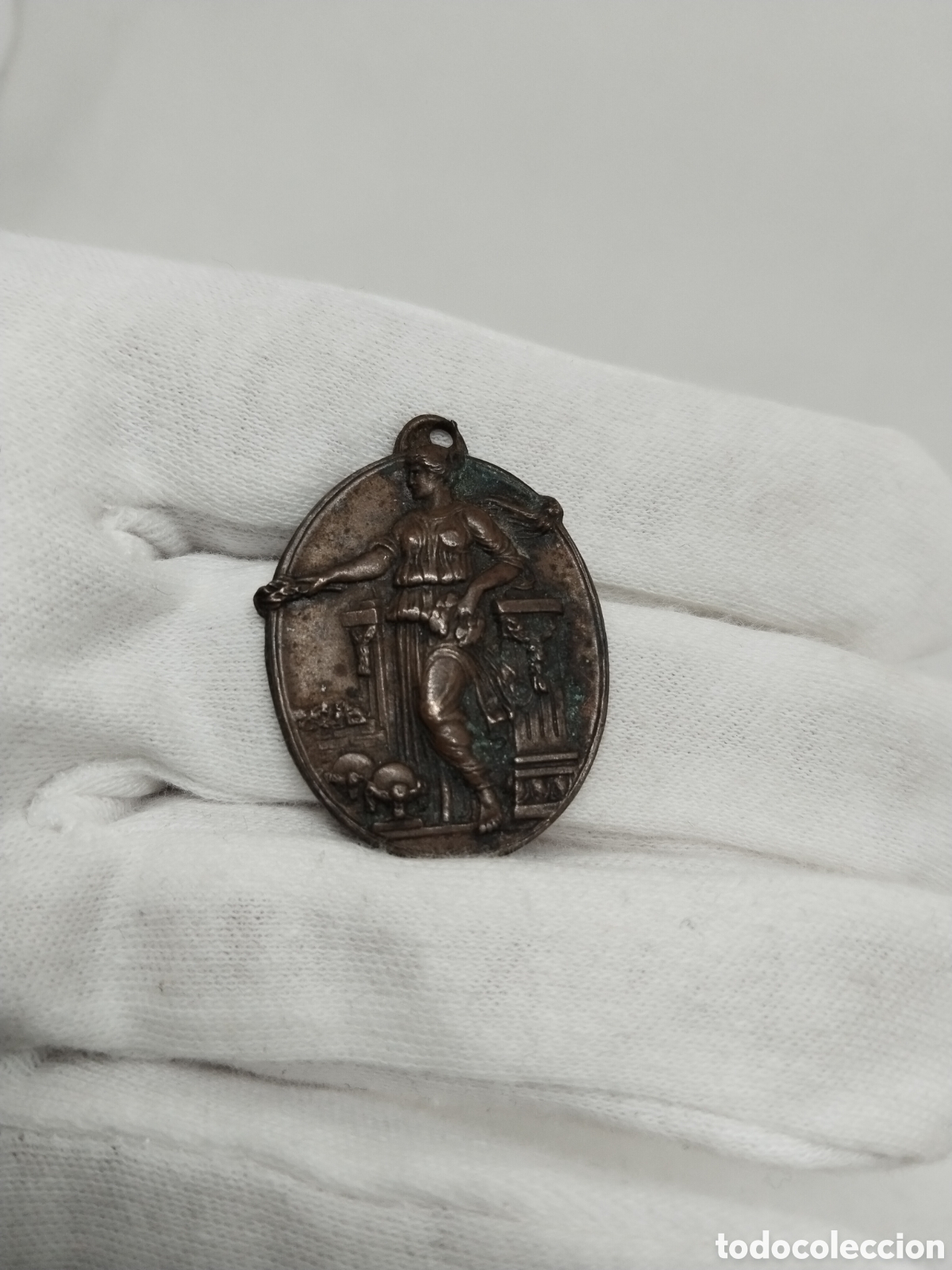 Medallas tem&aacute;ticas: Medalla Escolar. A&ntilde;o 1935. IV aniversario de la proclamaci&oacute;n de la republica