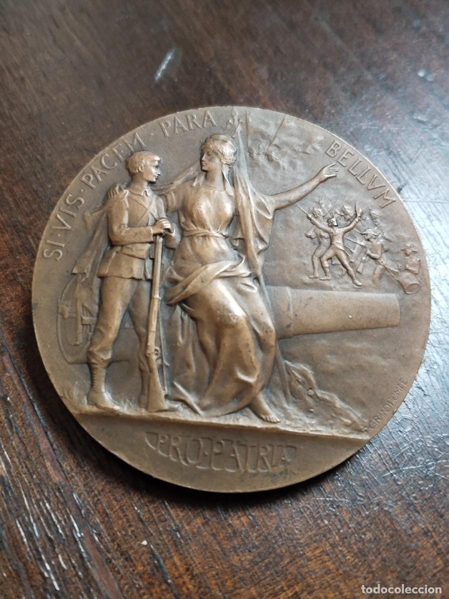 Medalhas tem&aacute;ticas: Francia. Medalla en bronce, Propatria, Preparaci&oacute;n Militar. Fuerza y Coraje.