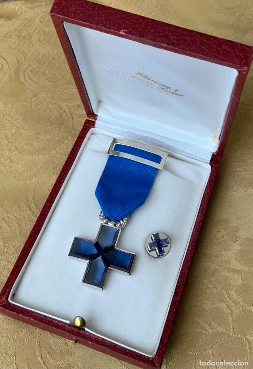 Medallas tem&aacute;ticas: ANTIGUA MEDALLA CRUZ DE LA SEGURIDAD SOCIAL CON PIN A JUEGO