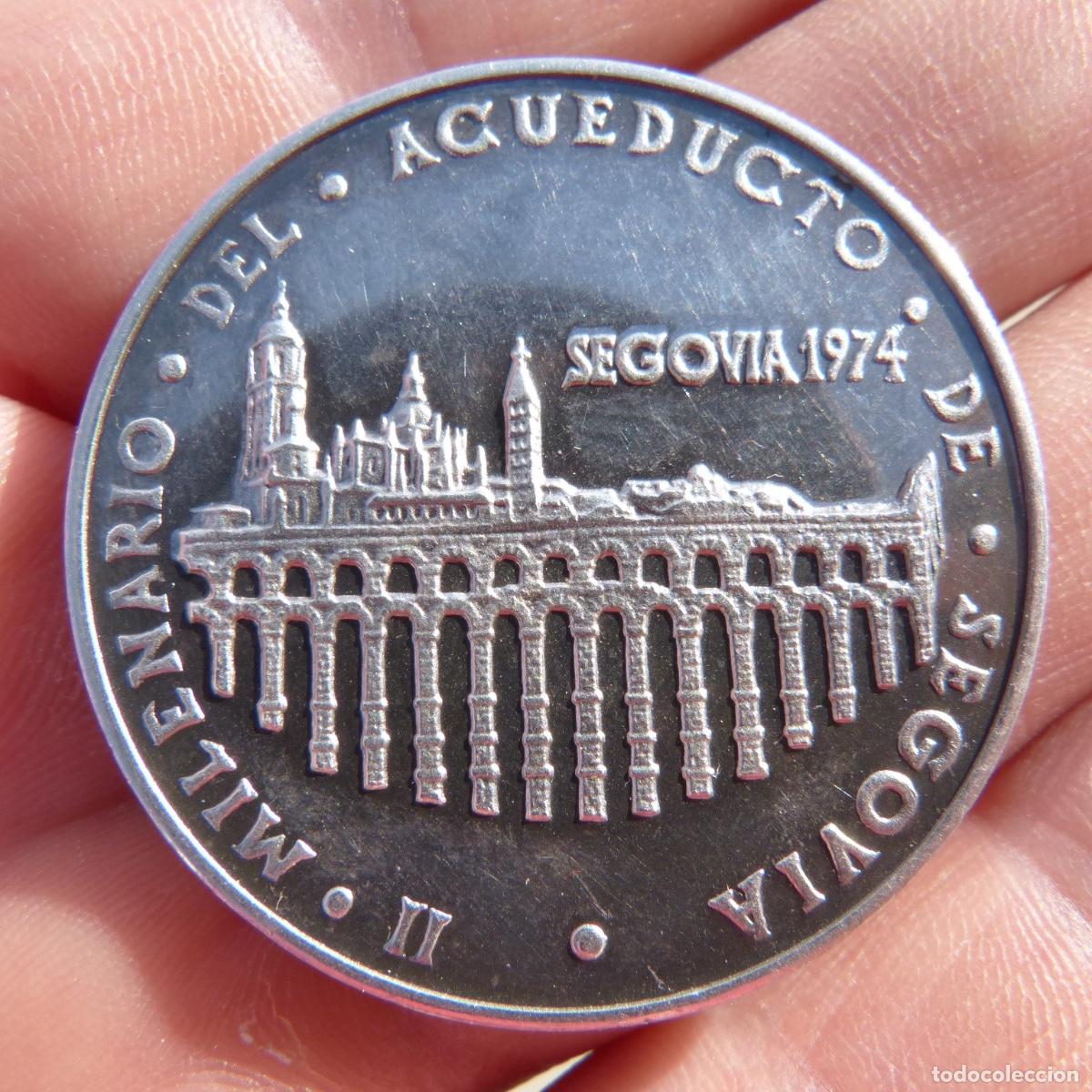 Medallas tem&aacute;ticas: Medalla de plata contrastada 2&ordm; milenario del acueducto de segovia, 1974, 24,93gr. 40mm.
