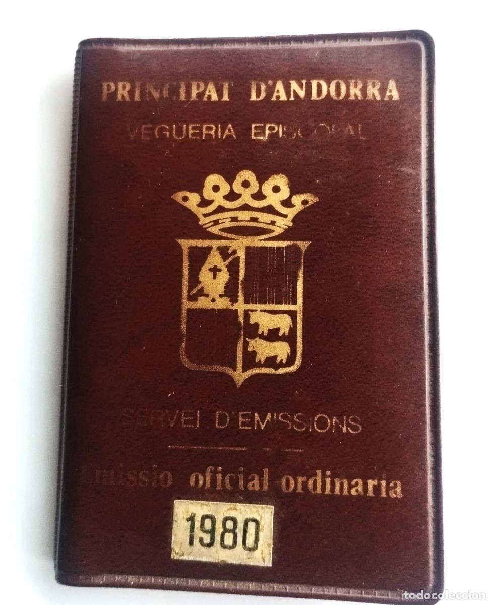 Thematische Medaillen: CARTERA CON DOS MEDALLAS DE PLATA PRINCIPAT DE ANDORRA VEGUERIA EPISCOPAL 1980