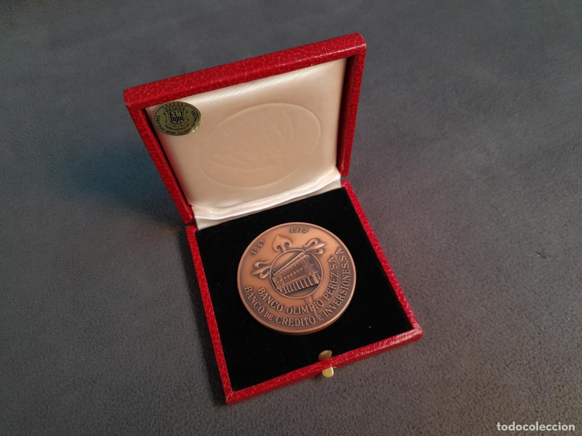 Medallas tem&aacute;ticas: M-2225. MEDALLA CONMEMORATIVA EN BRONCE DEL 125 ANIVERSARIO DEL BANCO OLIMPIO P&Eacute;REZ. SIGLO XX