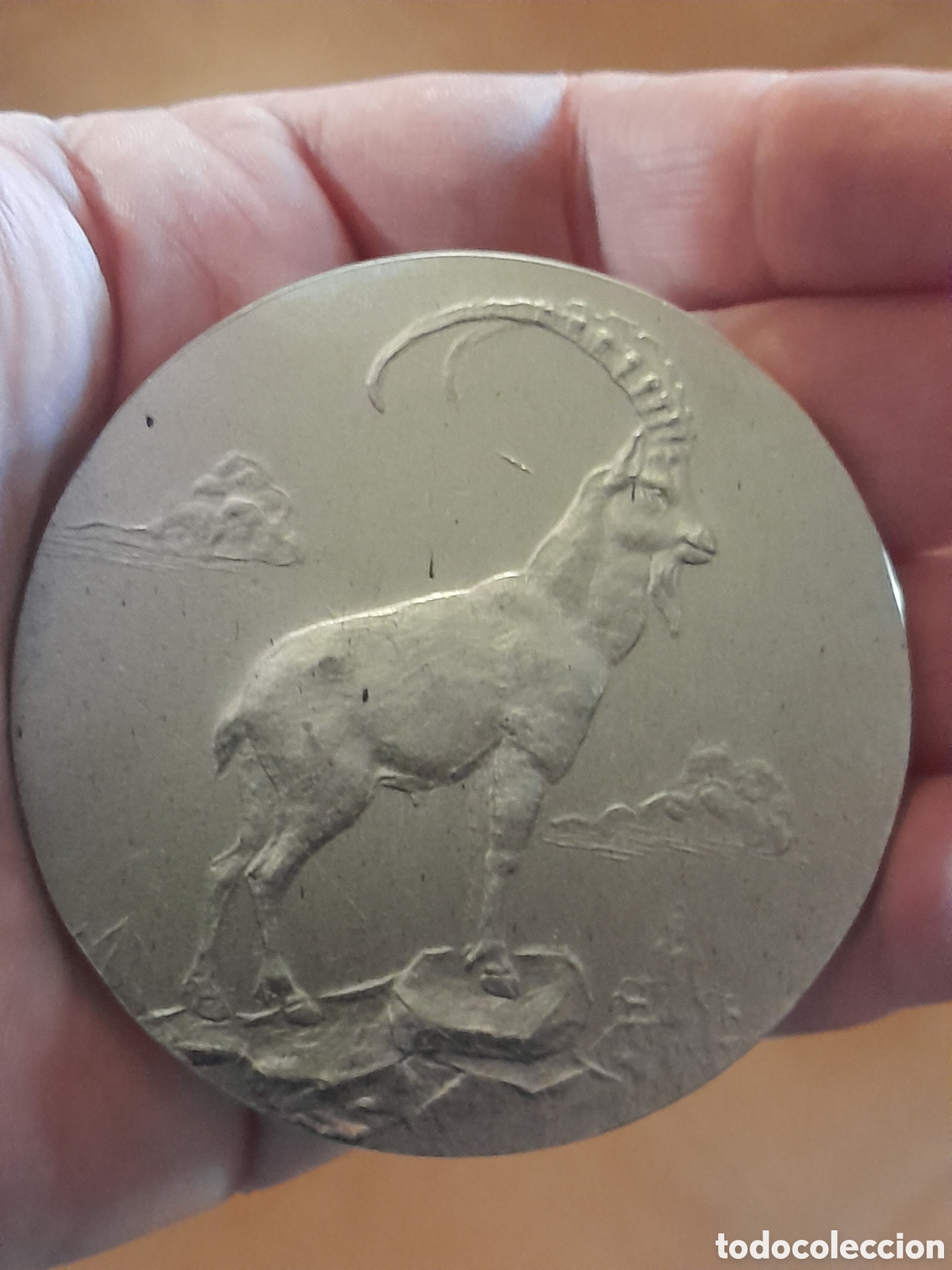 Medallas tem&aacute;ticas: Medalla de Mongolia en aluminio con Ibex muy hermosa