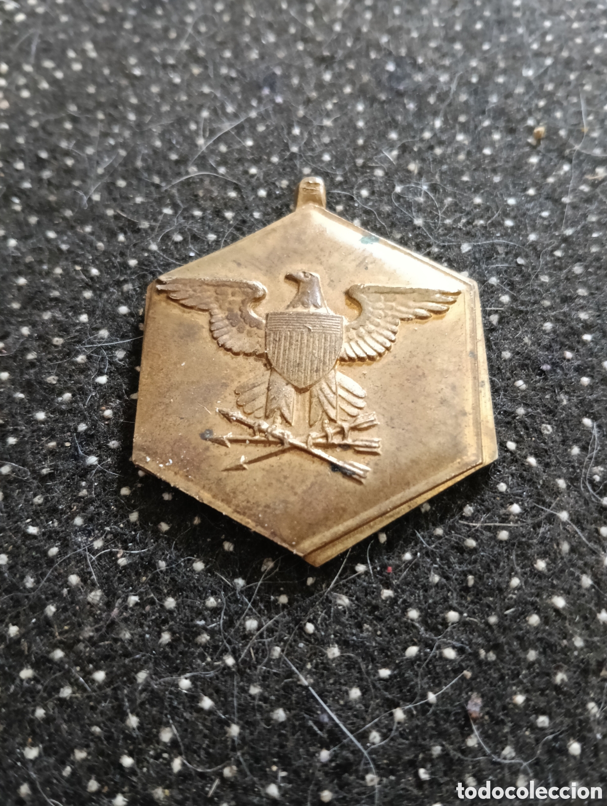 Medallas tem&aacute;ticas: Medalla de uniforme de lat&oacute;n de elogio al m&eacute;rito militar del Ej&eacute;rcito de EE. UU. Vintage SIN CINTA.