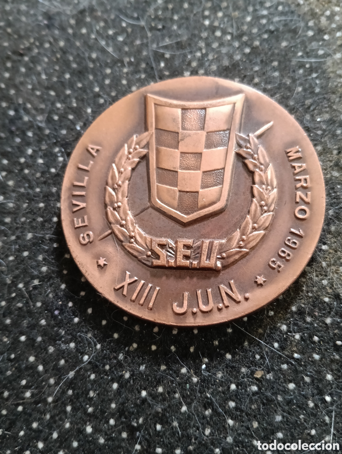 Medallas tem&aacute;ticas: ESPA&Ntilde;A MEDALLA DEL SINDICATO ESPA&Ntilde;OL UNIVERSITARIO SEVILLA, 1965 BRONCE. Di&aacute;metro: 50 mm.