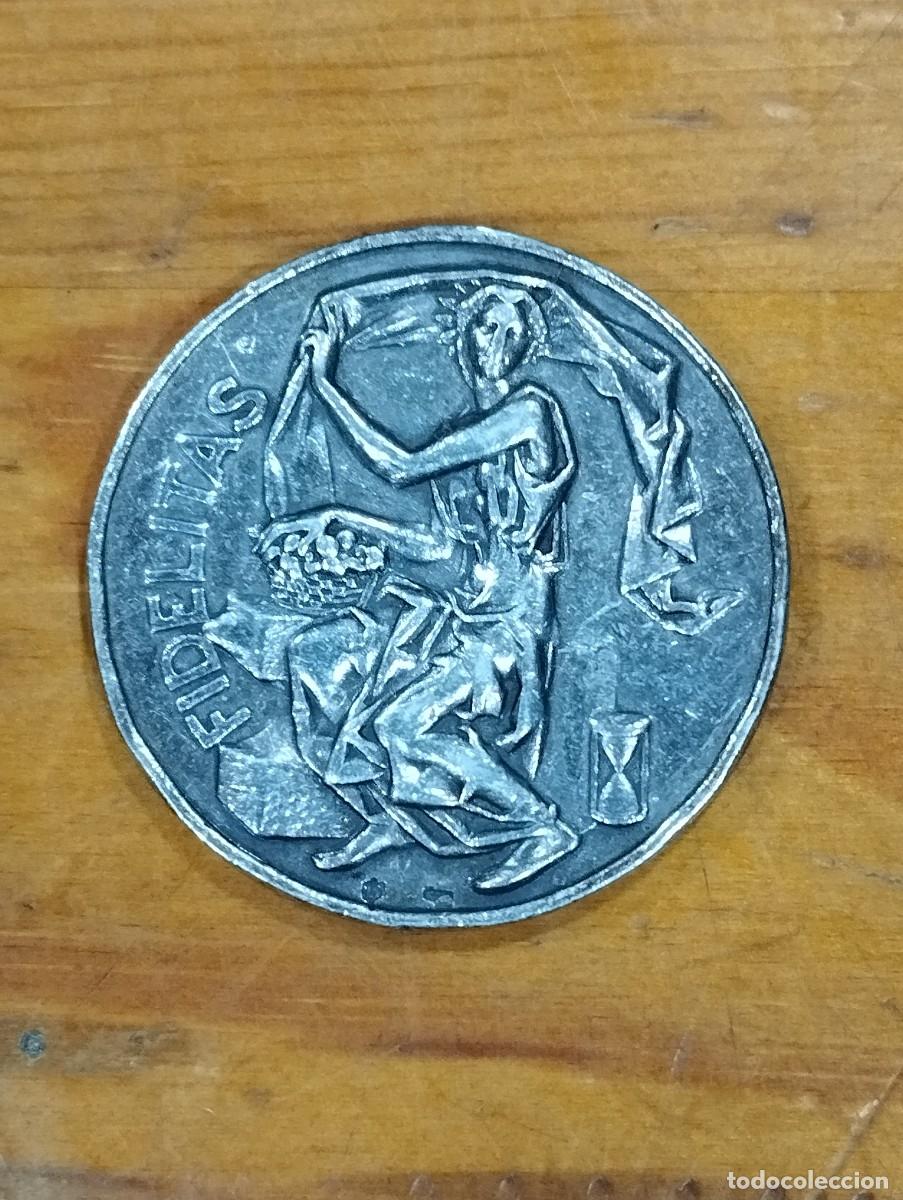 Medallas tem&aacute;ticas: MEDALLA NU&Ntilde;EZ I NAVARRO. PUBLICIDAD EN PLATA A&Ntilde;O 1974.