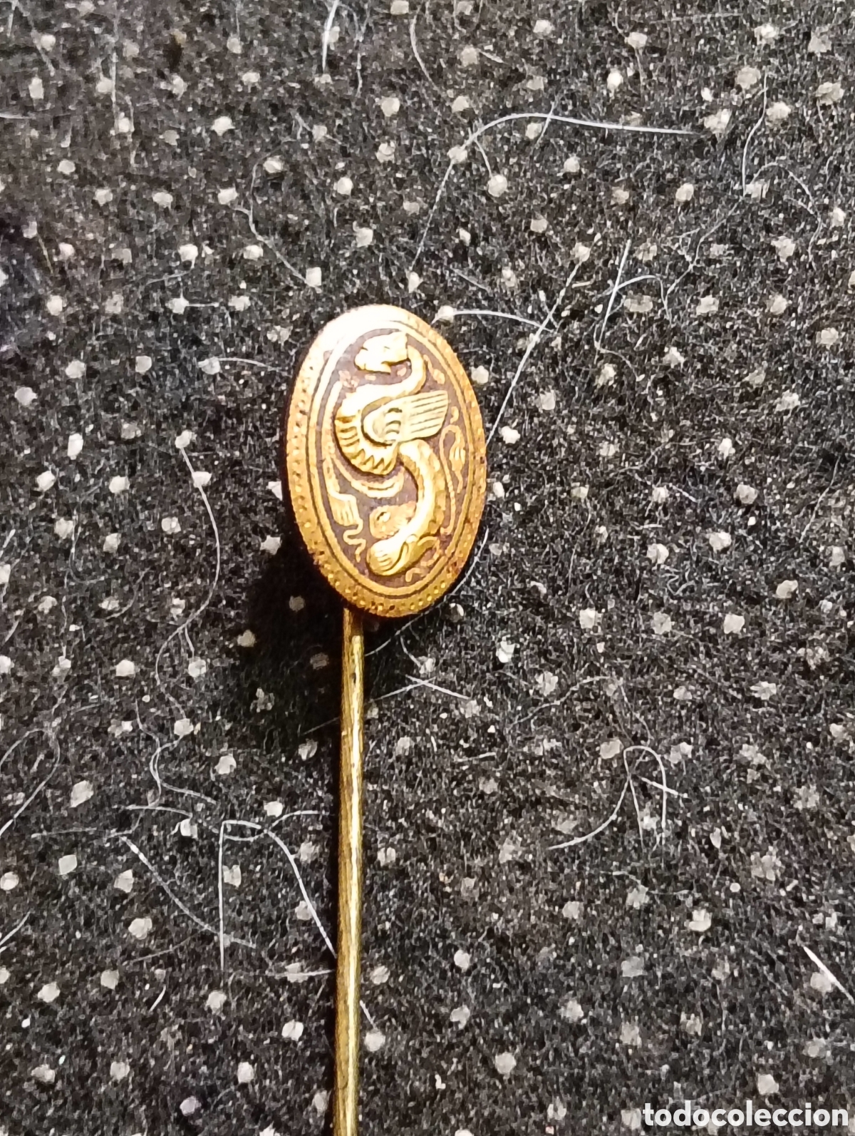 Medallas tem&aacute;ticas: AGUJA DE SOLAPA O CORBATA DAMASQUINADO DE TOLEDO