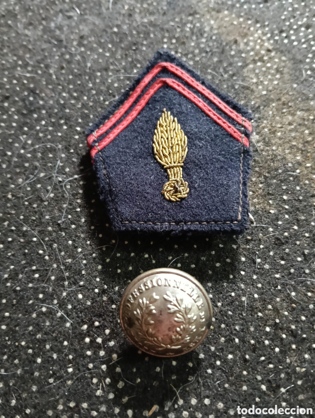 Medallas tem&aacute;ticas: PARCHE MILITAR ANTIGUO TELA ORIGINAL FRANCES Y BOTON FRANCES A INVESTIGAR