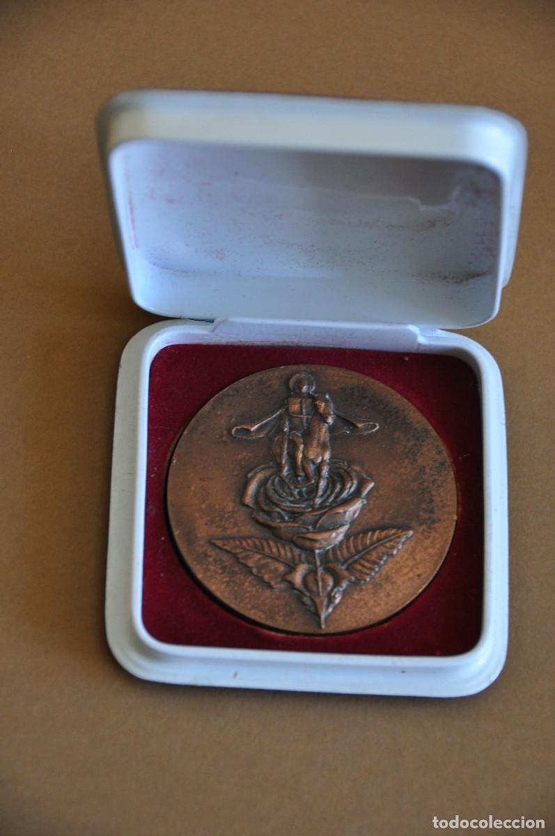 Medallas tem&aacute;ticas: MEDALLA CIRCULO FILATELICO NUMISMATICO DE BARCELONA - VIII EXIBICI&Oacute; FILAT&Eacute;LICA SANT JORDI 1981