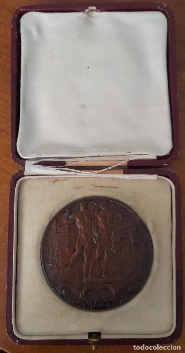 Medallas tem&aacute;ticas: MEDALLA AL TRABAJO DEL BANCO HIPOTECARIO DE ESPA&Ntilde;A, DE 1922