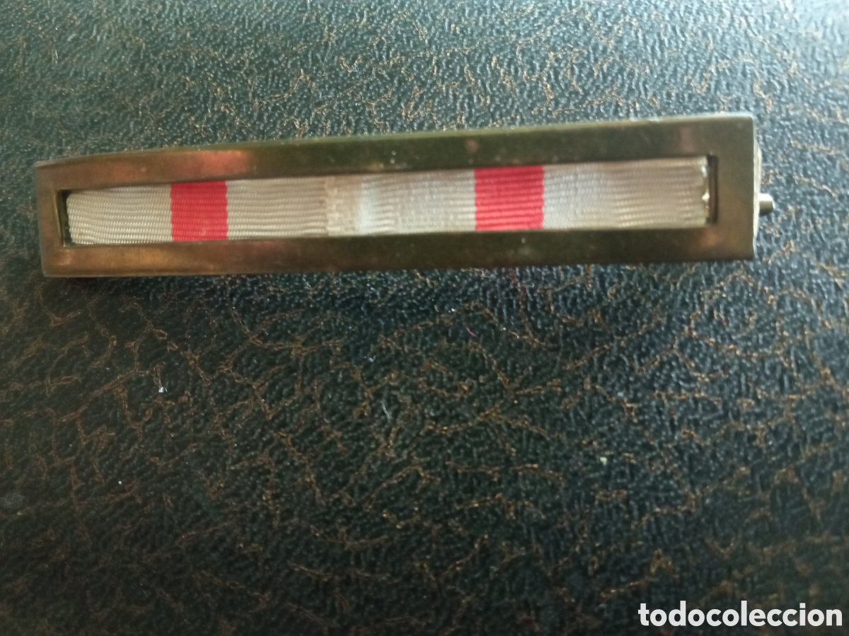 Medallas tem&aacute;ticas: Antiguo pasador de uniforme militar espa&ntilde;ol