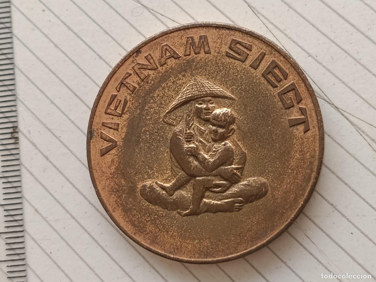 Medallas tem&aacute;ticas: Alemania Oriental DDR RDA. Solidaridad con Vietnam 1970