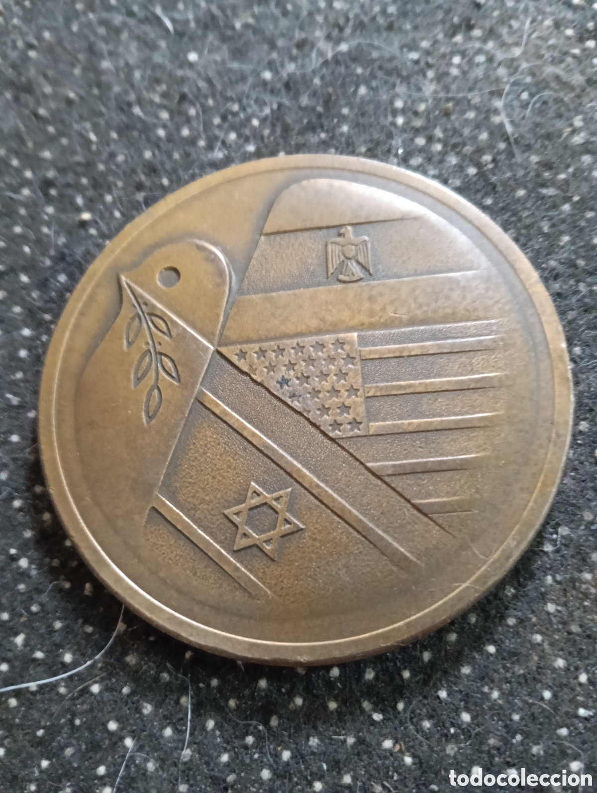 Medallas tem&aacute;ticas: Medalla original Israel&iacute; y Egipto sobre la PAZ de 1979 en metal mide 6 cm de di&aacute;metro c 94