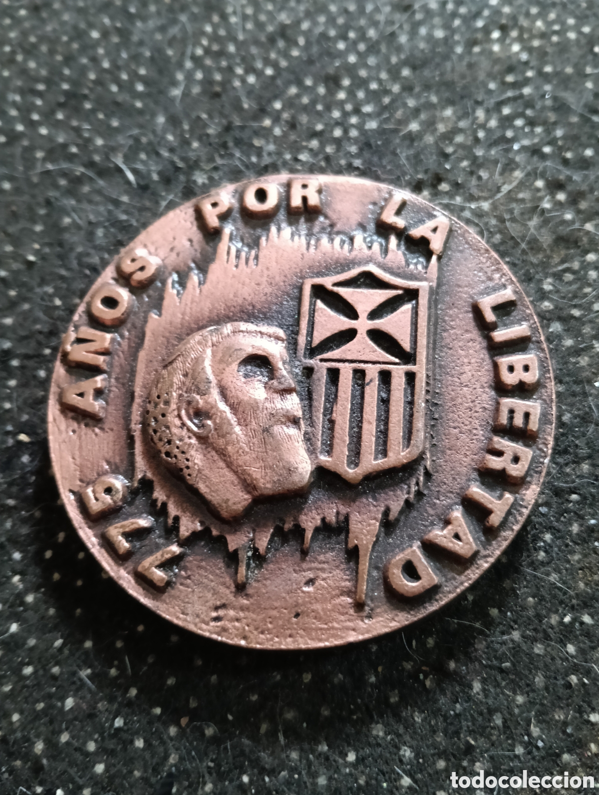 Medallas tem&aacute;ticas: MEDALLA CONMEMORATIVA DEL 775&ordm; ANIVERSARIO DE LA ORDEN DE LA MERCED. En metal, mide 6 cm de di&aacute;metro