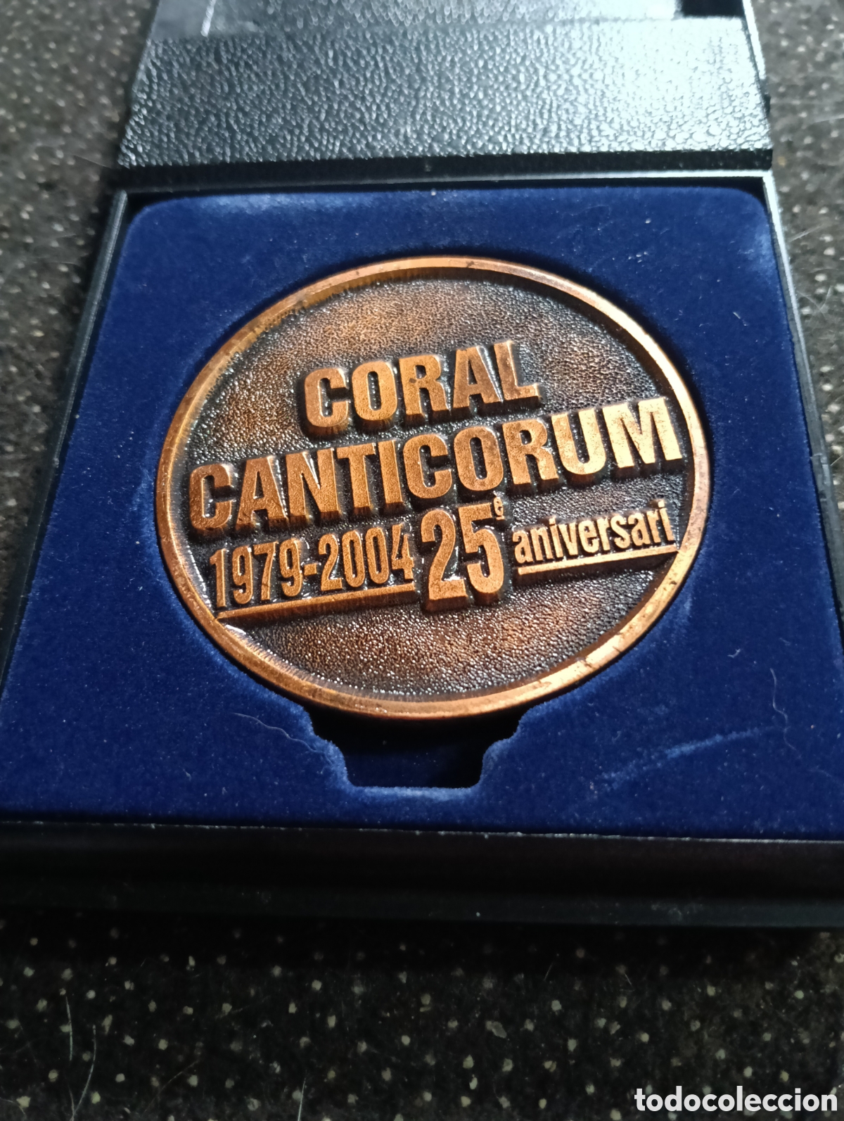 Medallas tem&aacute;ticas: Medalla CORAL CANTICORUM 1979-2004 25 aniversario la Guineueta Barcelona, mide 6 cm de di&aacute;metro con