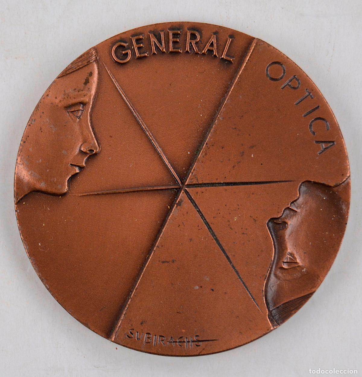 Medallas tem&aacute;ticas: Medalla General &Oacute;ptica, Josep Maria Subirachs, 1990, I. B. Guineueta, m&aacute;ximo goleador liga.