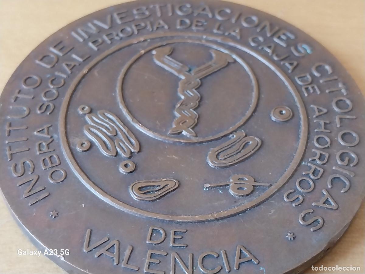 Medallas tem&aacute;ticas: INSTITUTO DE INVESTIGACIONES CITOLOGICAS VALENCIA MEDALLA MANO 7.11CMS ORIGINAL CAJA AHORROS