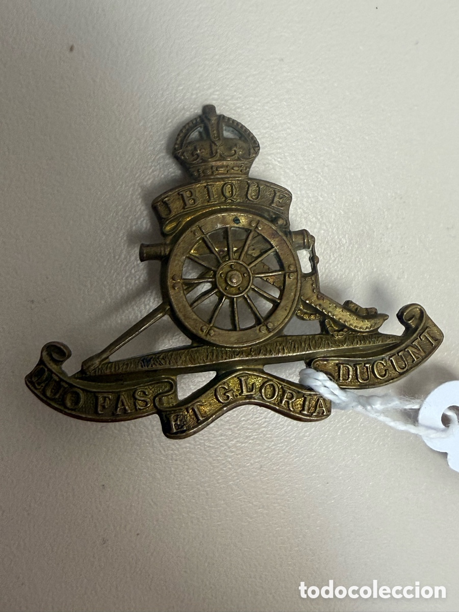 Medallas tem&aacute;ticas: Insignia militar de gorra Ubique Quo Et Gloria Ducunt.