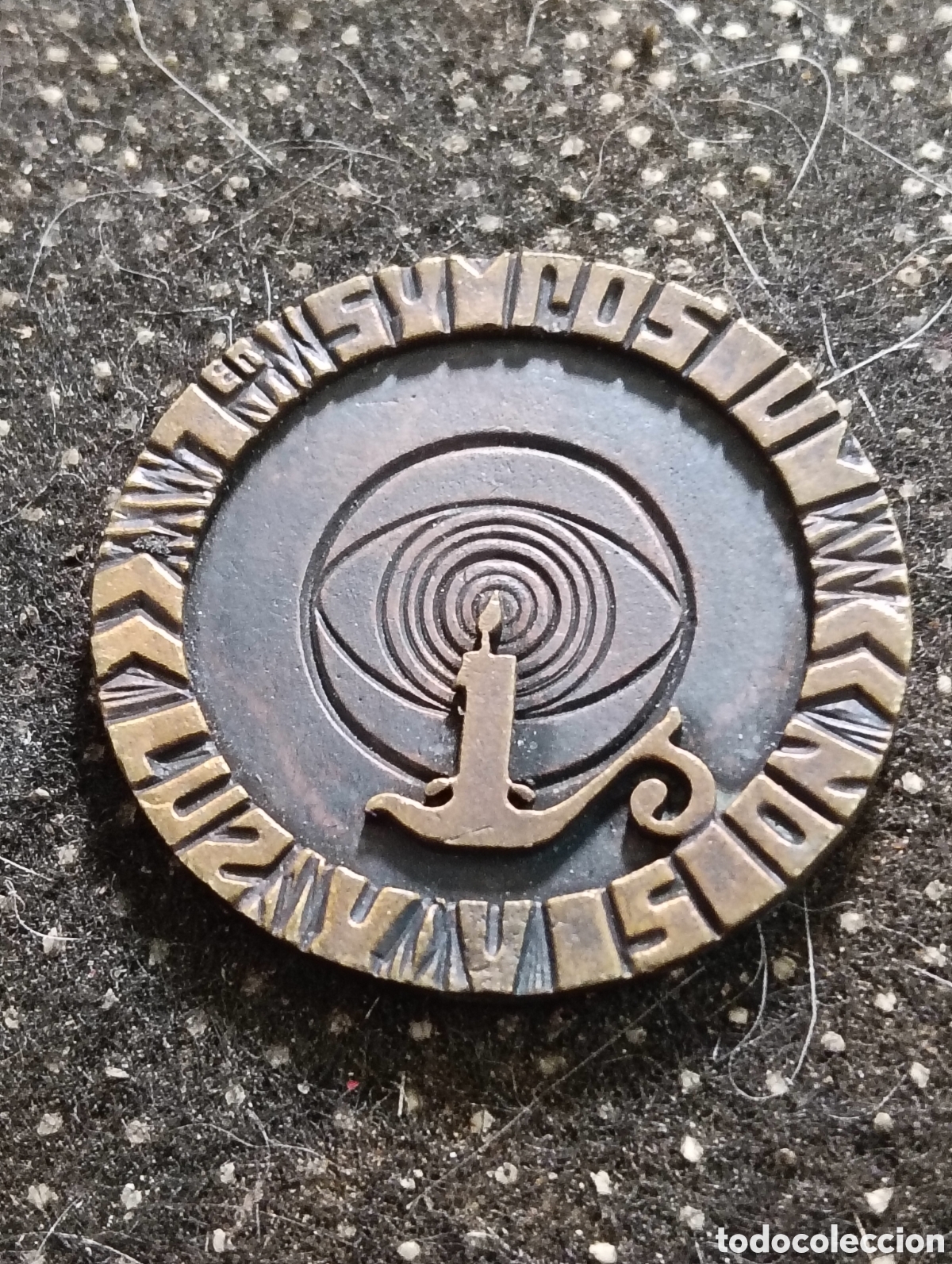 Medallas tem&aacute;ticas: Medalla del Comit&eacute; de Iluminaci&oacute;n, Cruzada de protecci&oacute;n ocular Octubre de 1974 Barcelona. Mide 4 cm