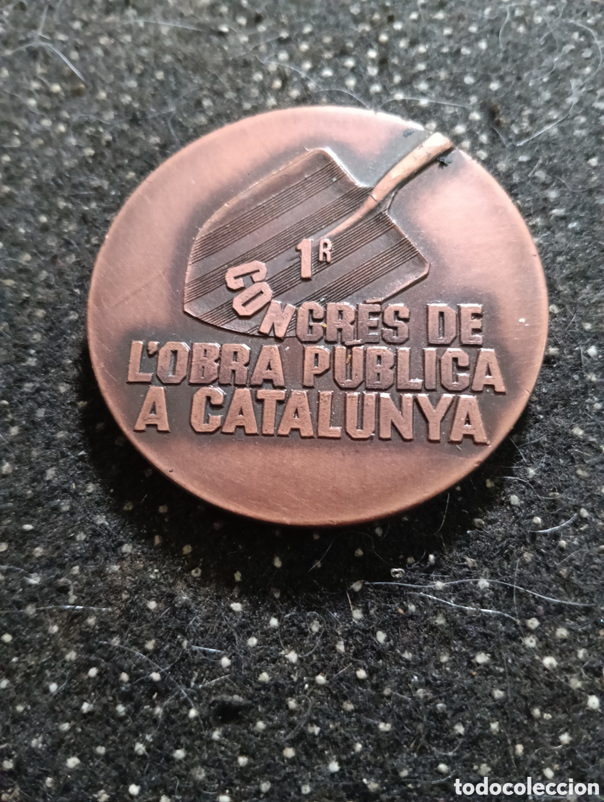 Medallas tem&aacute;ticas: Medalla 1982 del primer congreso de la obra p&uacute;blica a Catalunya mide 5 cm de di&aacute;metro