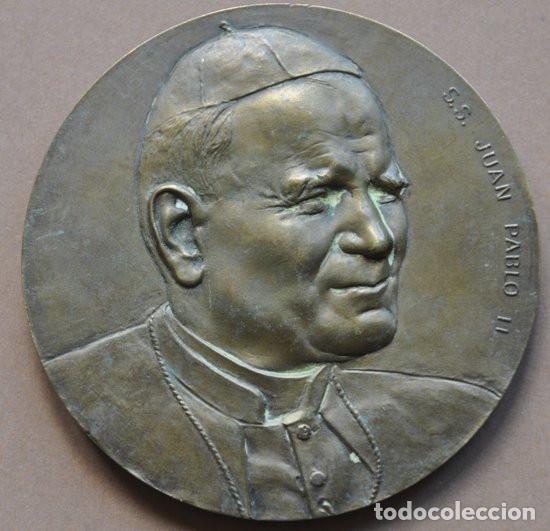 Medallas tem&aacute;ticas: MEDALLA CONMEMORATIVA DE LA VISITA DE S.S. JUAN PABLO II A ESPA&Ntilde;A (31-X-1982 - 9-XI-1982) - FNMT