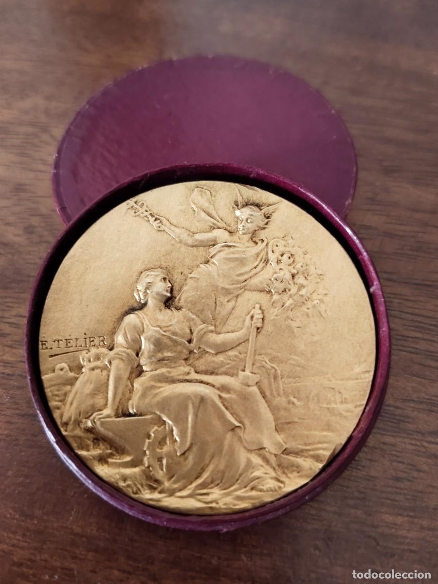 Medallas tem&aacute;ticas: Medalla en Bronce. Francia, Mont de Marsan. Exposition du Travail. 1930.