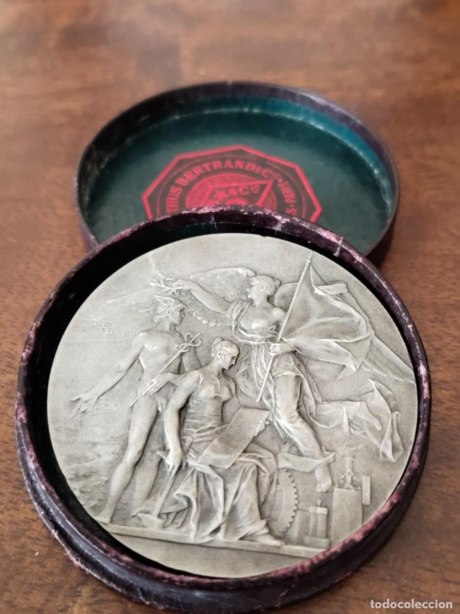 Medallas tem&aacute;ticas: Preciosa Medalla en bronce plateado Alegor&iacute;a Comercio y Trabajo. Rivet.