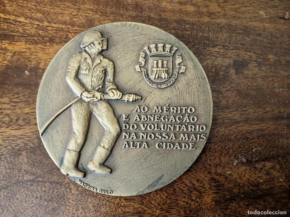 Medallas tem&aacute;ticas: Bombeiros de Guarda. Medalla Inauguraci&oacute;n Cuartel 1978. Bomberos Portugal.