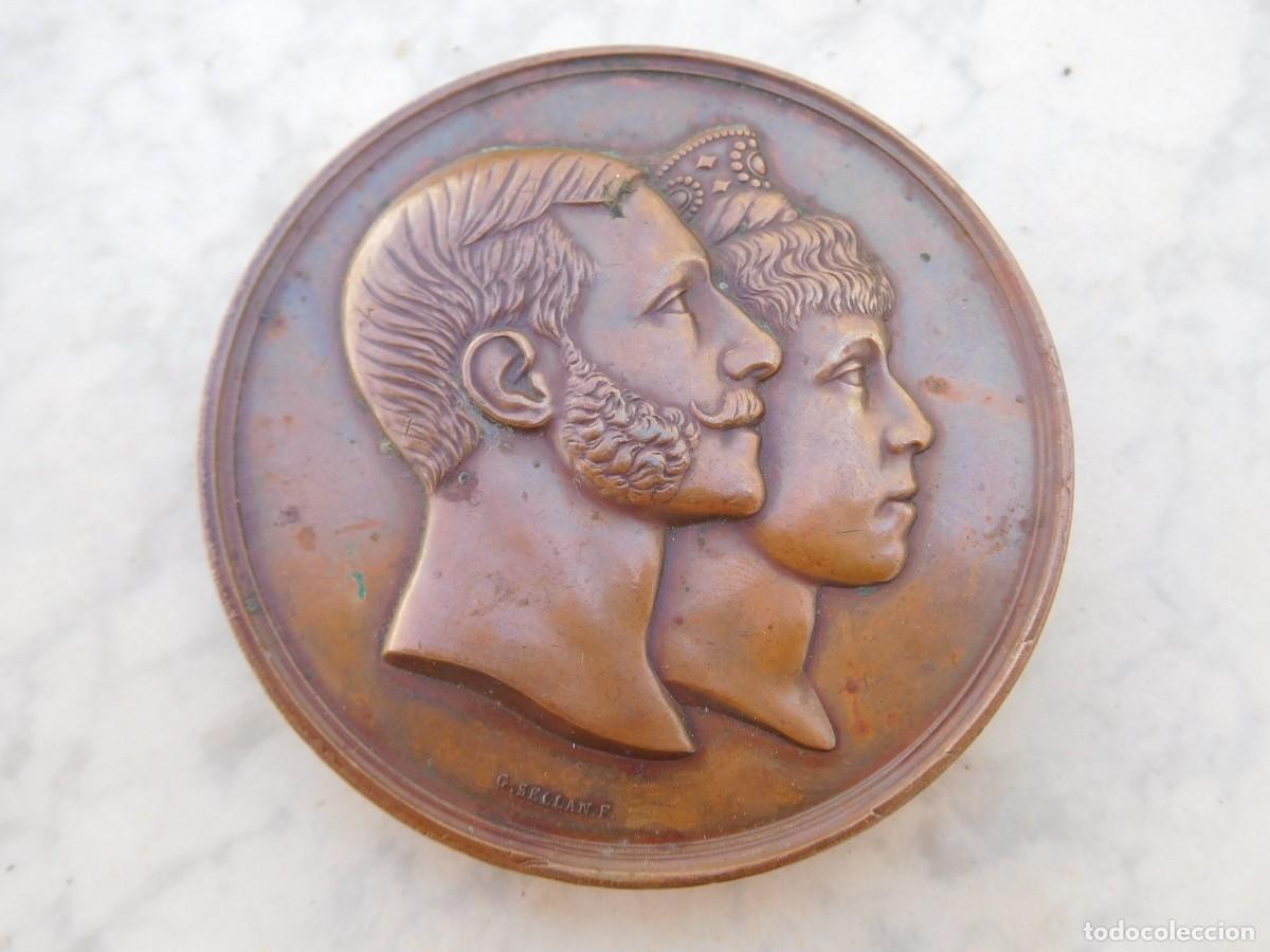 Medallas tem&aacute;ticas: Medalla de bronce de la boda del rey Alfonso XII y Mar&iacute;a Cristina, a&ntilde;o 1879