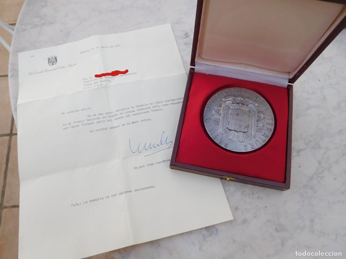Medallas tem&aacute;ticas: Medalla de plata premio nacional de literatura 1976