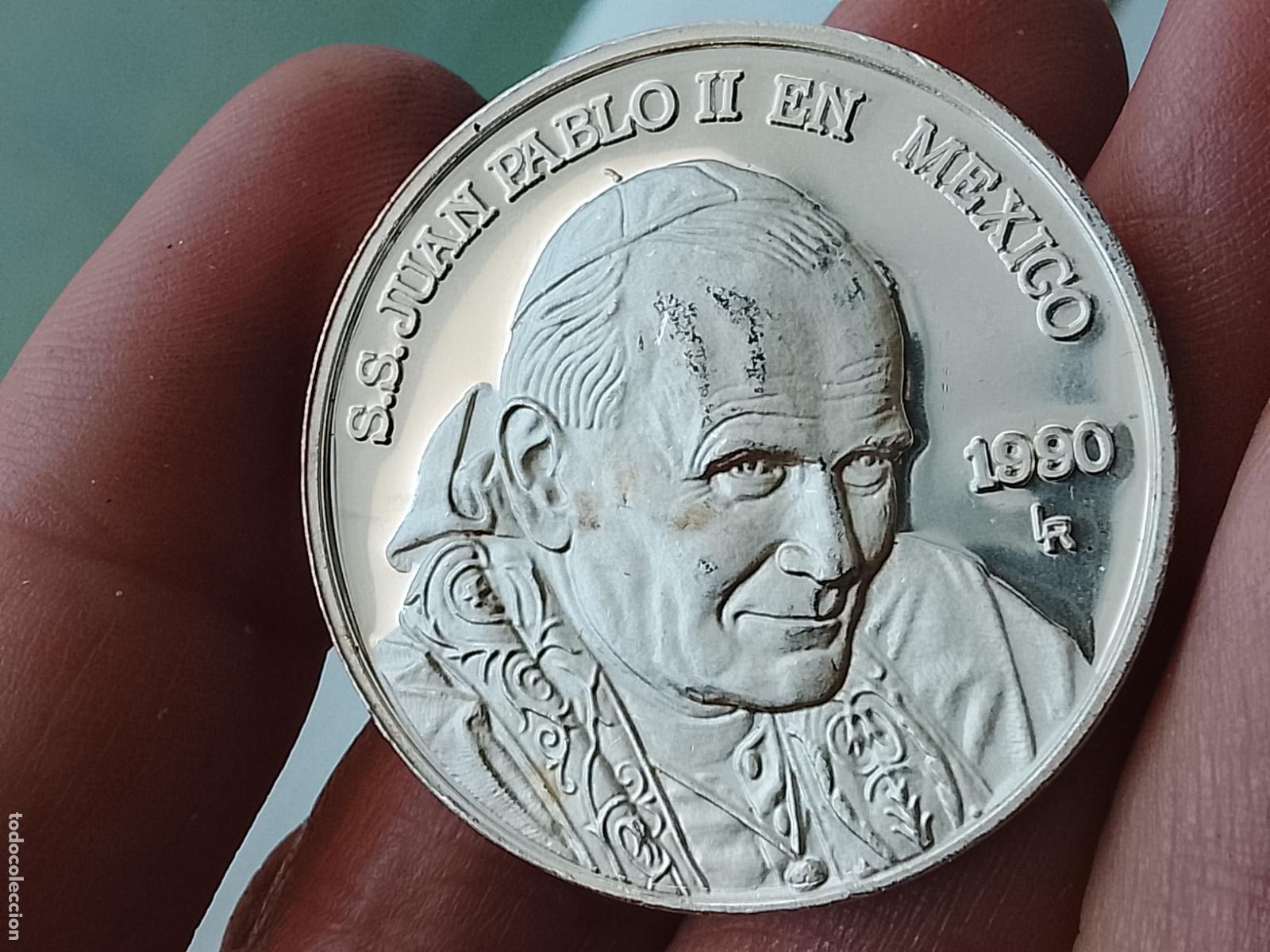 Medallas tem&aacute;ticas: Medalla de plata pura contrastada 999. M&eacute;xico. Juan Pablo II 1990. Virgen de Guadalupe