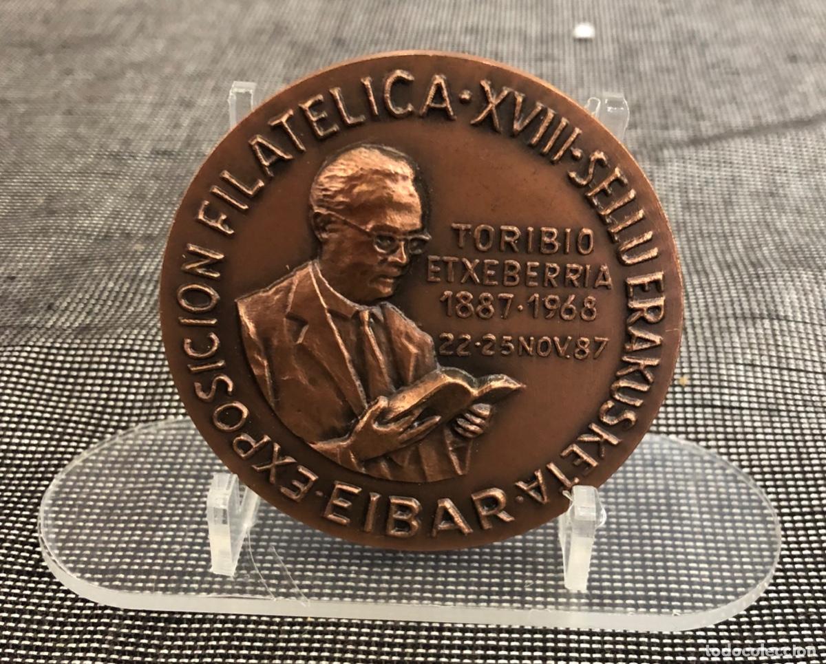 Medallas tem&aacute;ticas: MONEDA MEDALLA XVIII EXPOSICION FILATELICA ARRATE EIBAR TORIBIO ETXEBERRIA 1887-1968