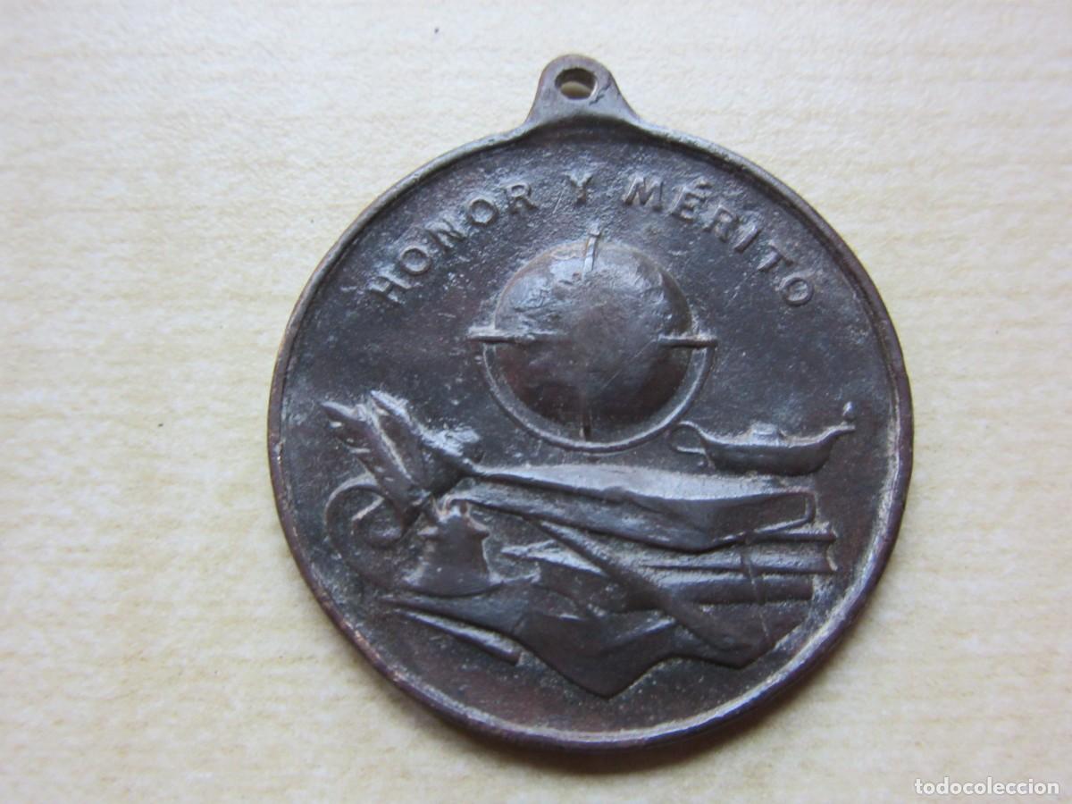 Medalhas tem&aacute;ticas: Medalla de Aplicaci&oacute;n de bronce Principio S XX Di&aacute;metro 3,2 cm
