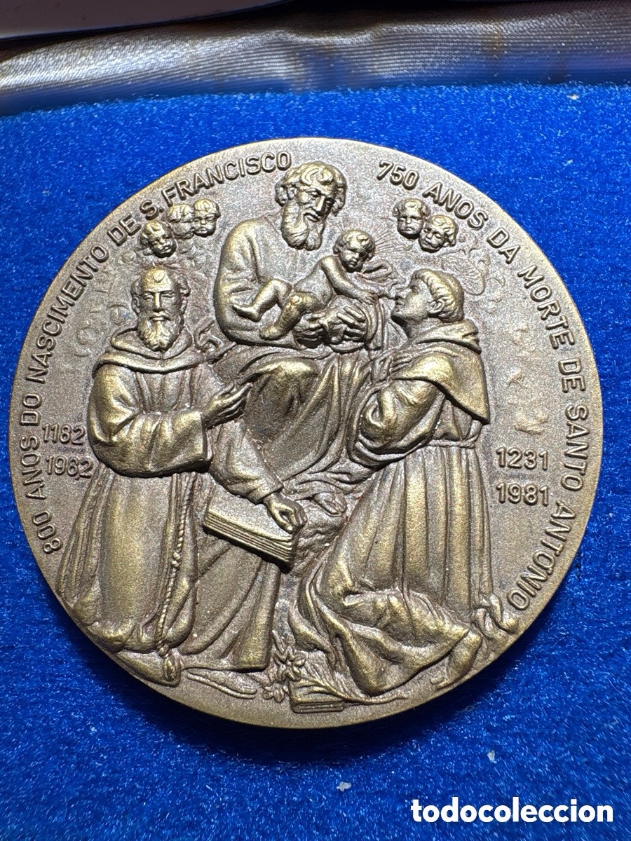 M&eacute;dailles th&eacute;matiques: Rara medalla de bronce doble, 800 a&ntilde;os nacimiento S.Francisco, 750 a&ntilde;os muerte San Antonio (A2)