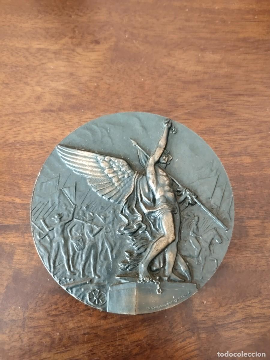 Medalhas tem&aacute;ticas: Portugal. Medalla Centenario Monumento H&eacute;roes de la Restauraci&oacute;n. 1886-1986. Numerada.