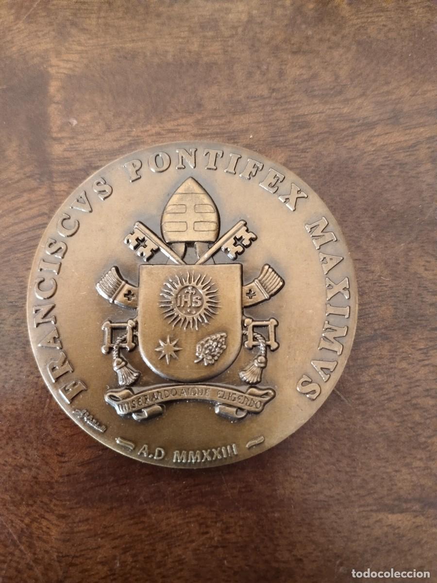 Medalhas tem&aacute;ticas: Portugal. Medalla Visita Papa Francisco 2023.