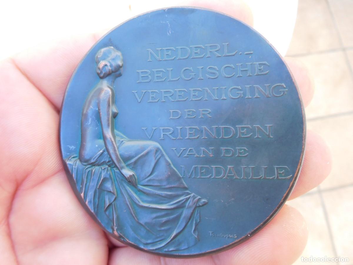 M&eacute;dailles th&eacute;matiques: Medalla de bronce. Asociaci&oacute;n belga holandesa de amigos de las medallas. Toon Dupuis