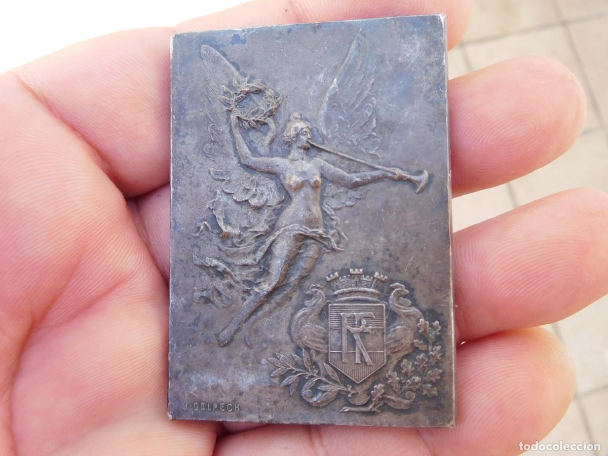 Medallas tem&aacute;ticas: Medalla de bronce plateado. Alegor&iacute;a 1905. J. Delpech