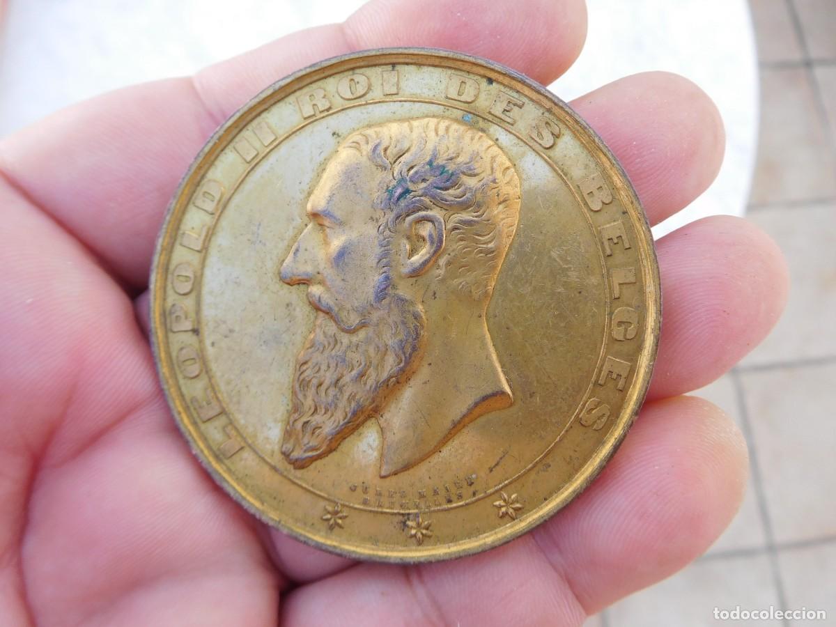 Medallas tem&aacute;ticas: Medalla de bronce dorado. Leopoldo II Rey de los belgas 1888 Bruxelles. Jules Maire