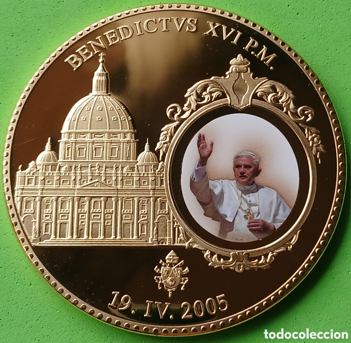 Medallas tem&aacute;ticas: Ciudad del Vaticano medalla BenedictoXVI.2005