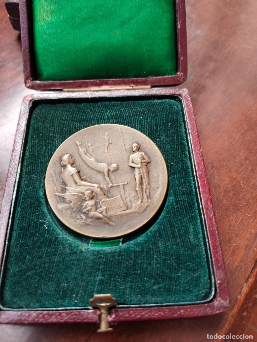 Medaglie tematiche: Medalla en bronce, Prix de Gymnastique. Ville D' Asnieres, Francia 1912.