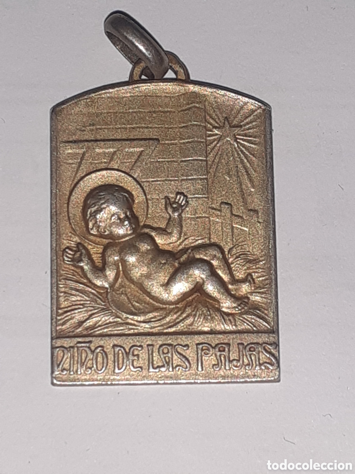 Medallas tem&aacute;ticas: ANTIGUA MEDALLA. NI&Ntilde;O DE LAS PAJAS. PPIOS S. XX